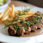 Entenbrust mit Pommes und Soße