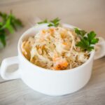 Krautsalat in einer Schale