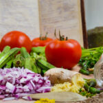 Gemüse, Nüsse und Tomaten