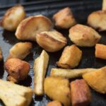 Pastinaken auf der Grillplatte